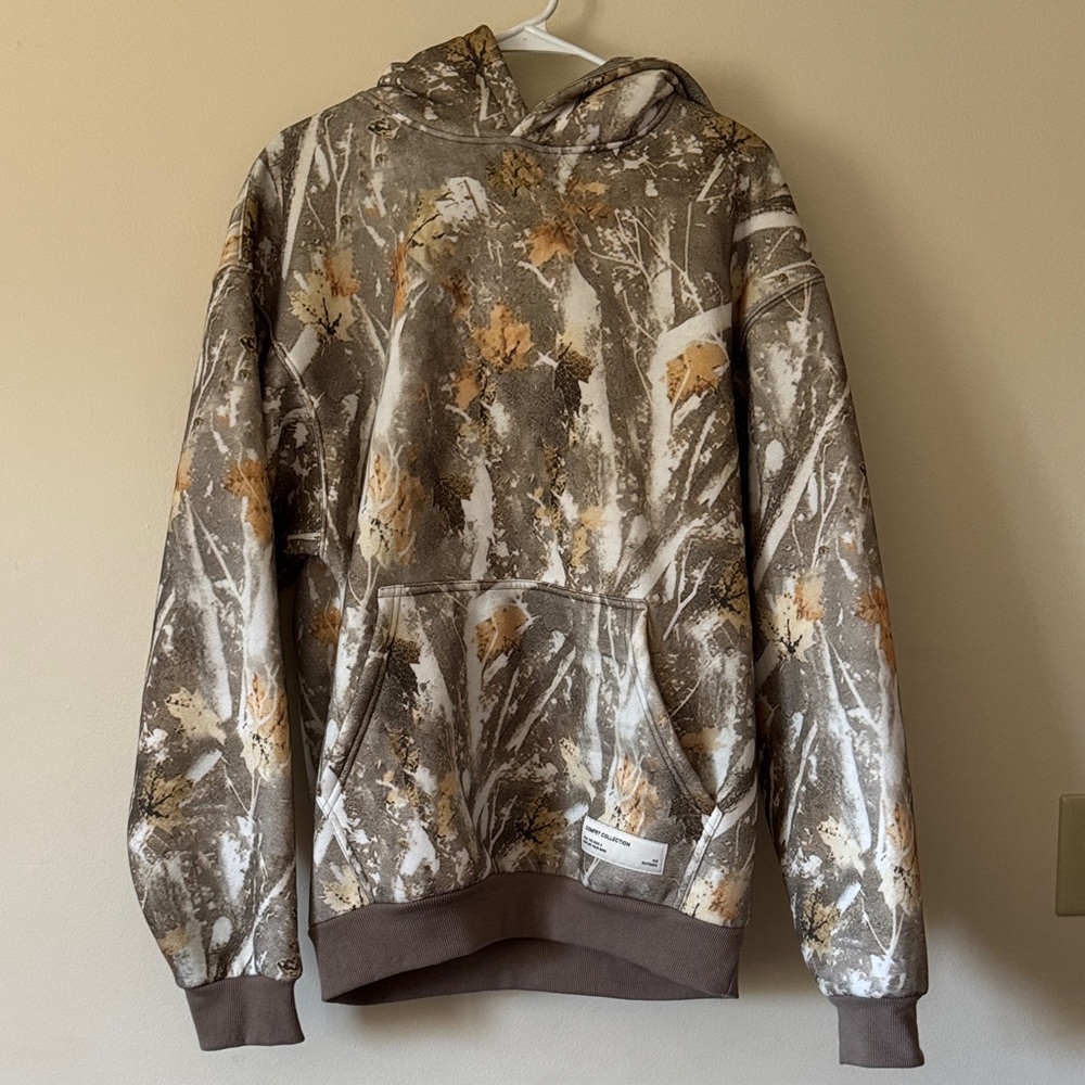 COMFRT Brand New Camouflage Hoodie with Front Pocket